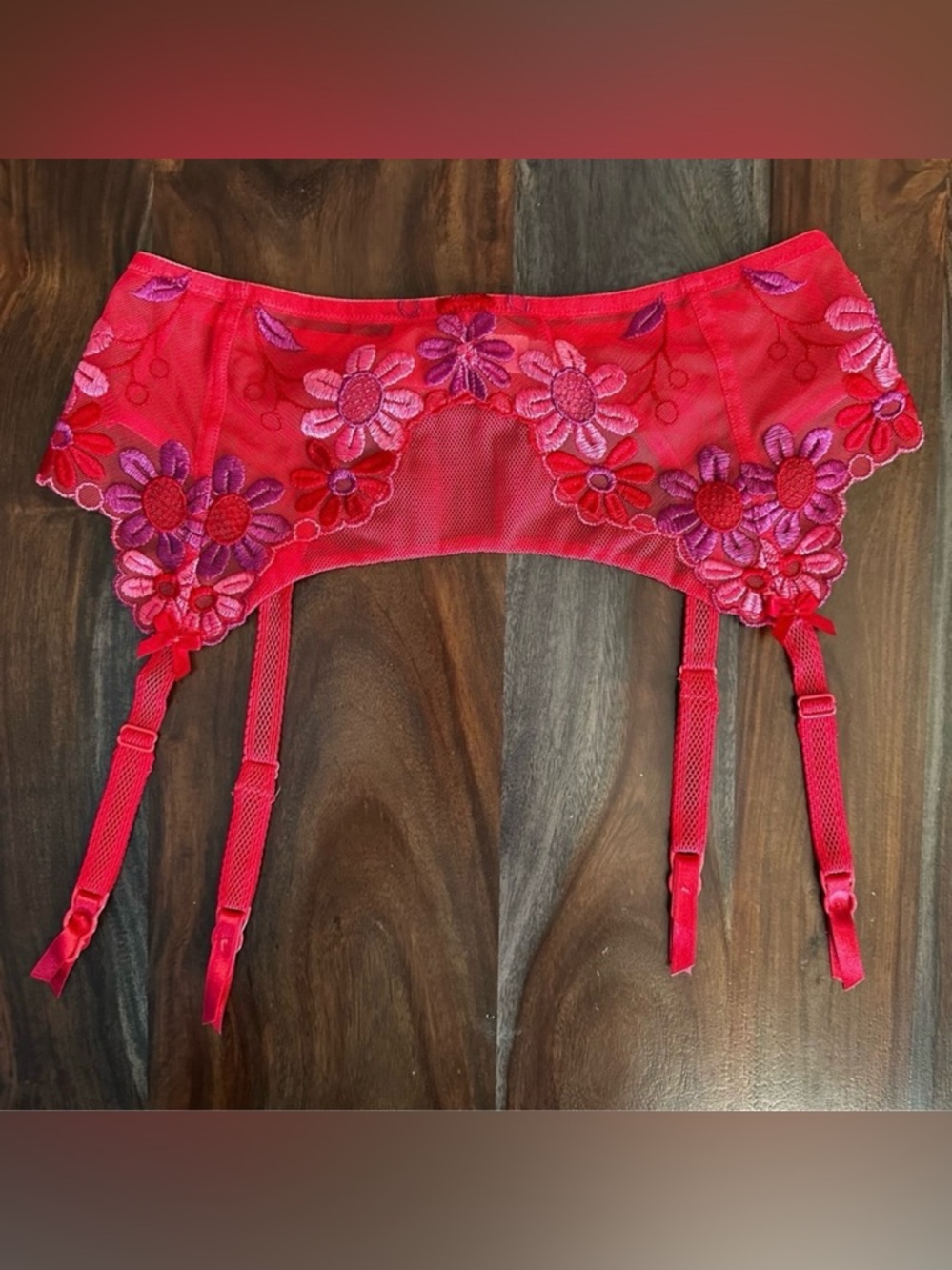 Victoria’s Secret Y2K Garter Belt